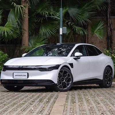 Zeekr 007 4WD Sedan